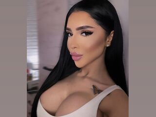 cam girl playing with vibrator AnaisClaire